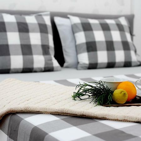 Charming Seaside Apartment Primosten Luaran gambar