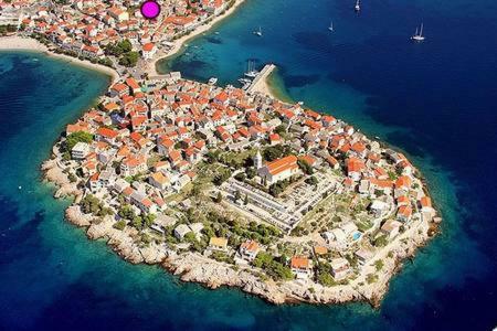 Charming Seaside Apartment Primosten Luaran gambar