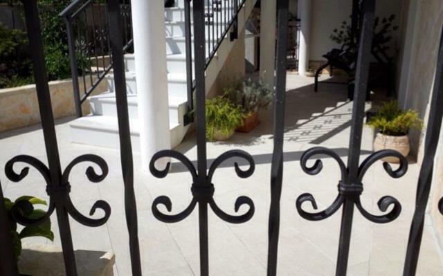 Charming Seaside Apartment Primosten Luaran gambar