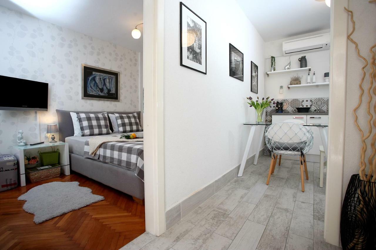 Charming Seaside Apartment Primosten Luaran gambar