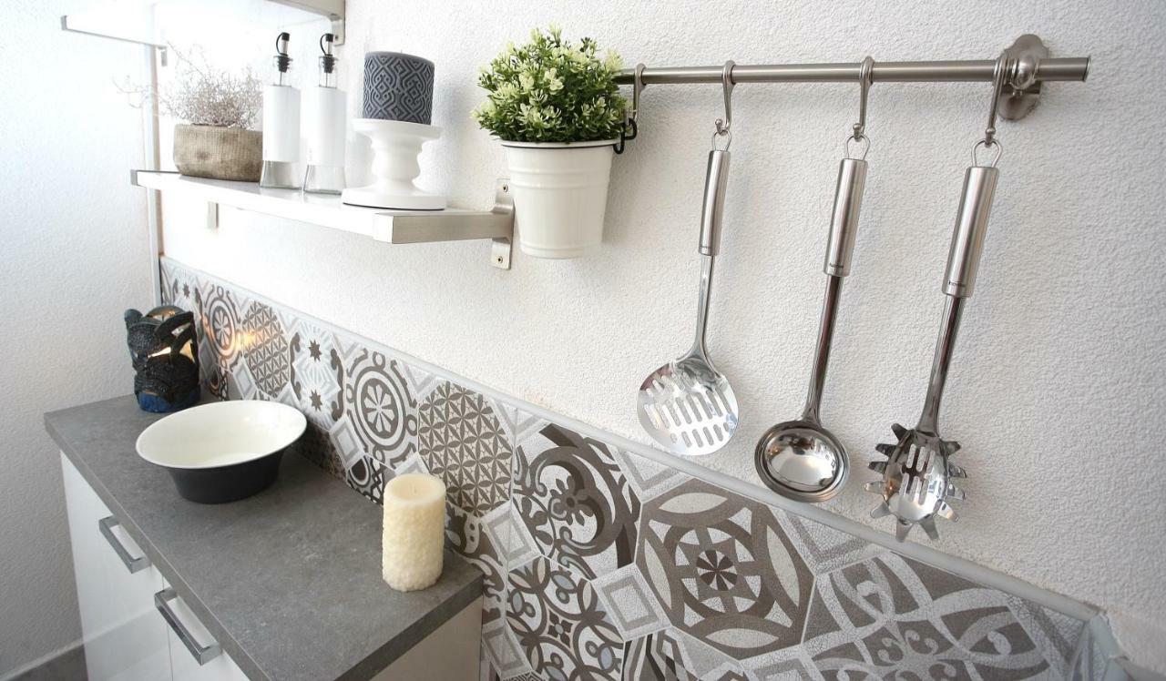 Charming Seaside Apartment Primosten Luaran gambar